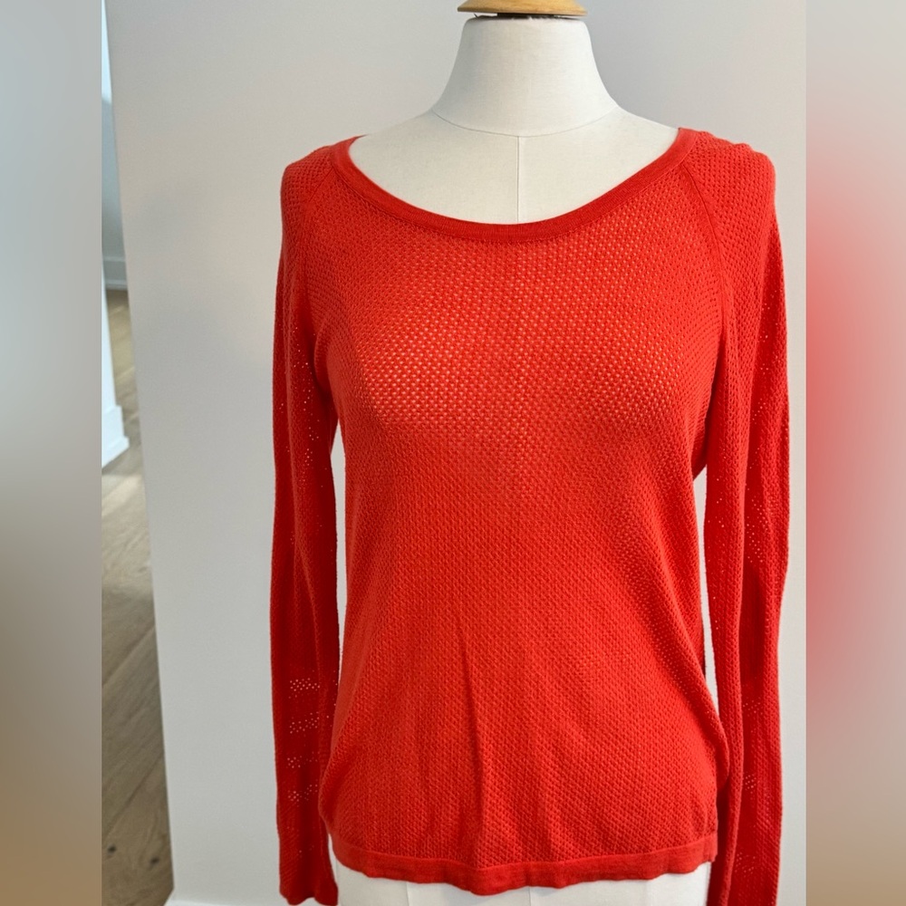 Women’s Sweater, Velvet brand, size medium